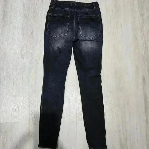 Good American Jeans Women's Distressed Skinny Black Size 2/26 - Picture 6 of 7